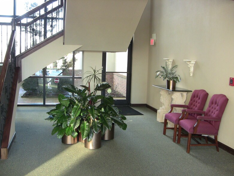 More Photos Of 2101 N Sardis Rd, Charlotte Office For Sale