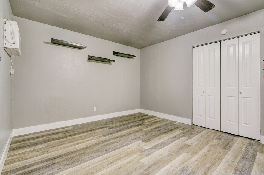 More Photos Of 2108 SW 51st St, Oklahoma City Apartments For Sale