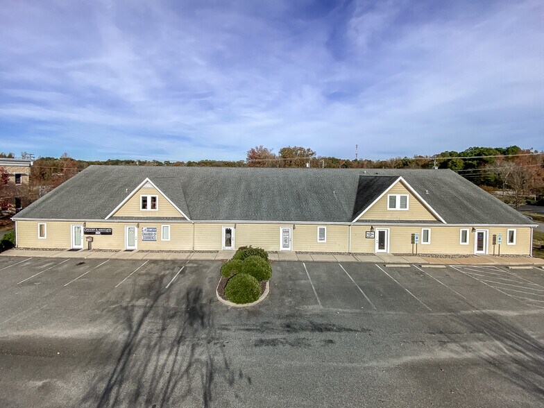 More Photos Of 111 Currituck Commercial Dr, Moyock Office For Sale