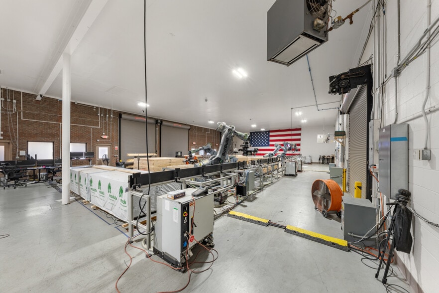 More Photos Of 5121 Neal Rd, Durham Warehouse For Lease