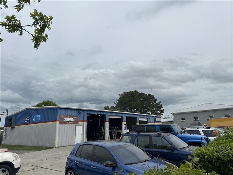 More Photos Of 302 5th Ave SW, Cullman Auto Repair For Sale