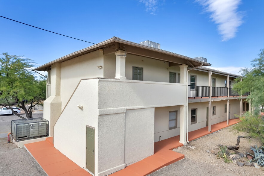 More Photos Of 639 N 6th Ave, Tucson Office For Sale