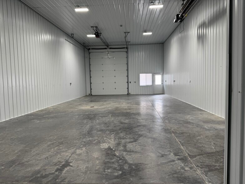More Photos Of 200 Greenfield Dr, Tiffin Industrial For Sale