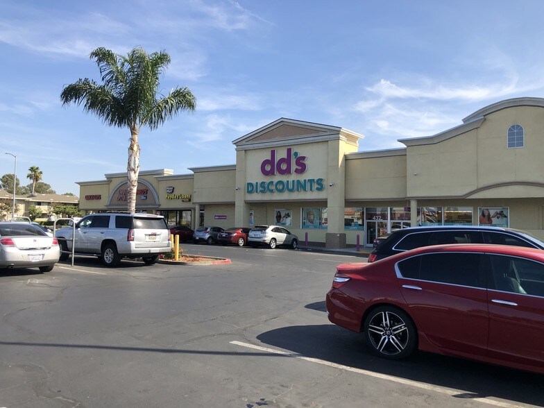 More Photos Of 406-498 W Shaw Ave, Clovis Unknown For Lease