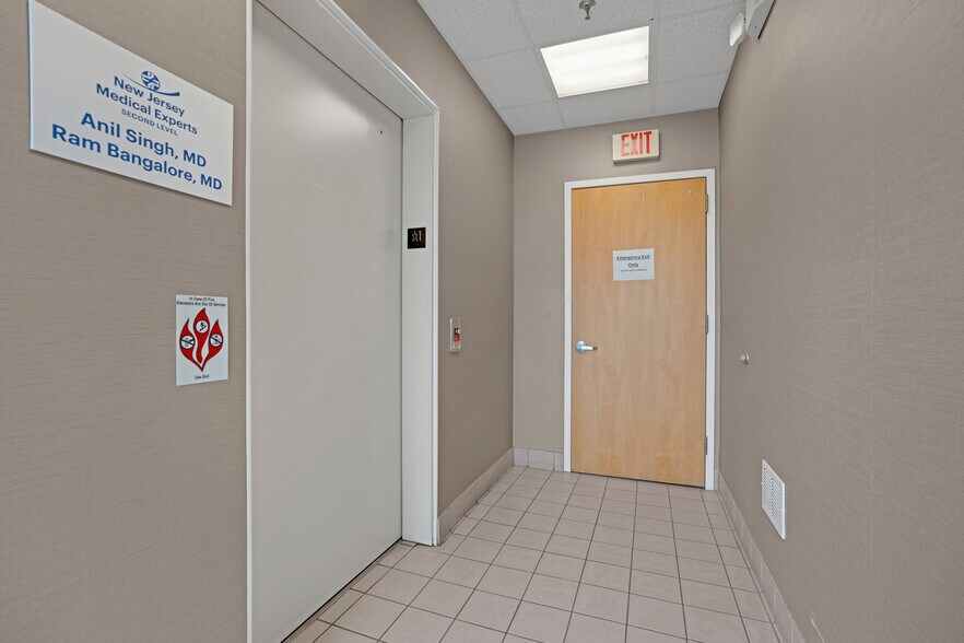 More Photos Of 1740 Oak Tree Rd, Edison Medical For Sale