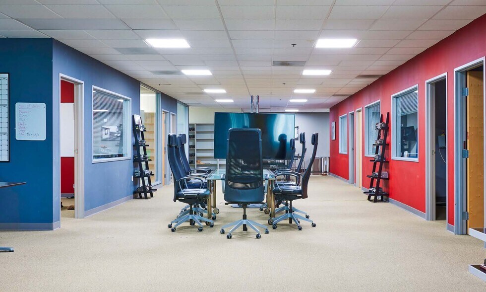 More Photos Of 3254 Grey Hawk Ct, Carlsbad Light Manufacturing For Sale