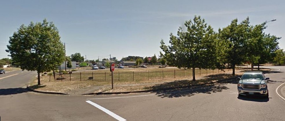 More Photos Of 802 7th Ave SE, Albany Land For Sale