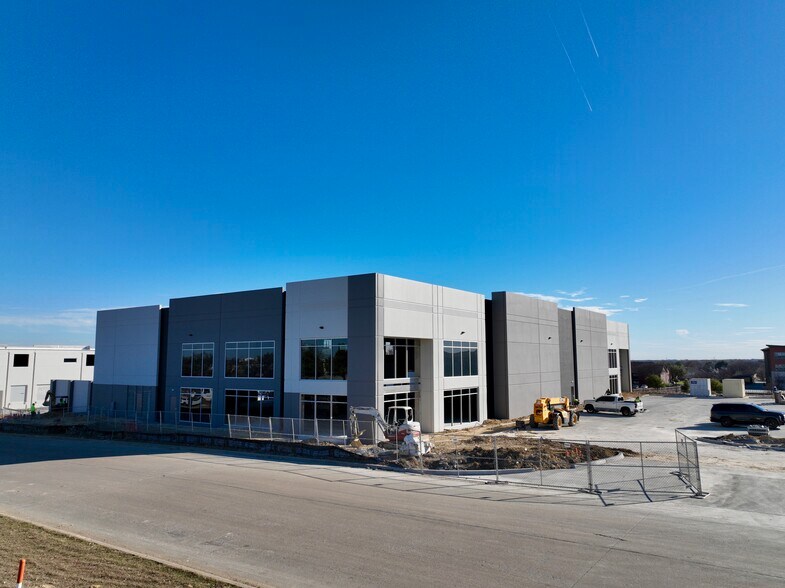 More Photos Of 100 Stephens St, Arlington Warehouse For Sale