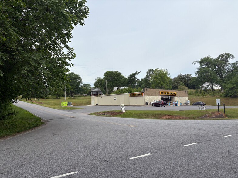 More Photos Of 118 Drugstore Rd, Cliffside Freestanding For Sale