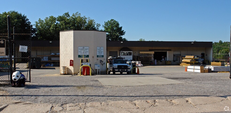 More Photos Of 517 Mercury St, Raleigh Warehouse For Lease