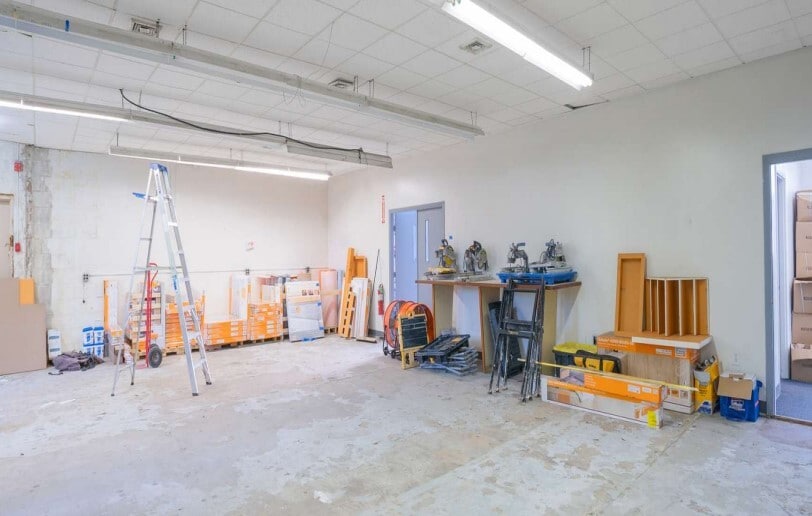 More Photos Of 95 Terrace Hall Ave, Burlington Light Distribution For Lease