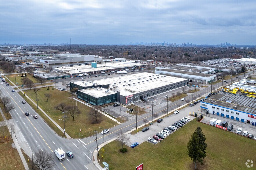 More Photos Of 1550 Birchmount Rd, Toronto Manufacturing For Lease