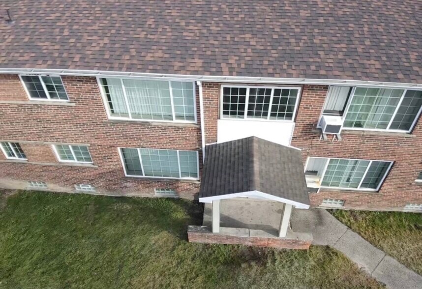 More Photos Of 21400 W 7 Mile Rd, Detroit Multifamily For Sale