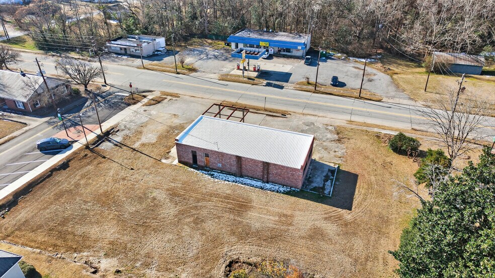 More Photos Of 4800 Lamb Ave, Union Point Service For Sale