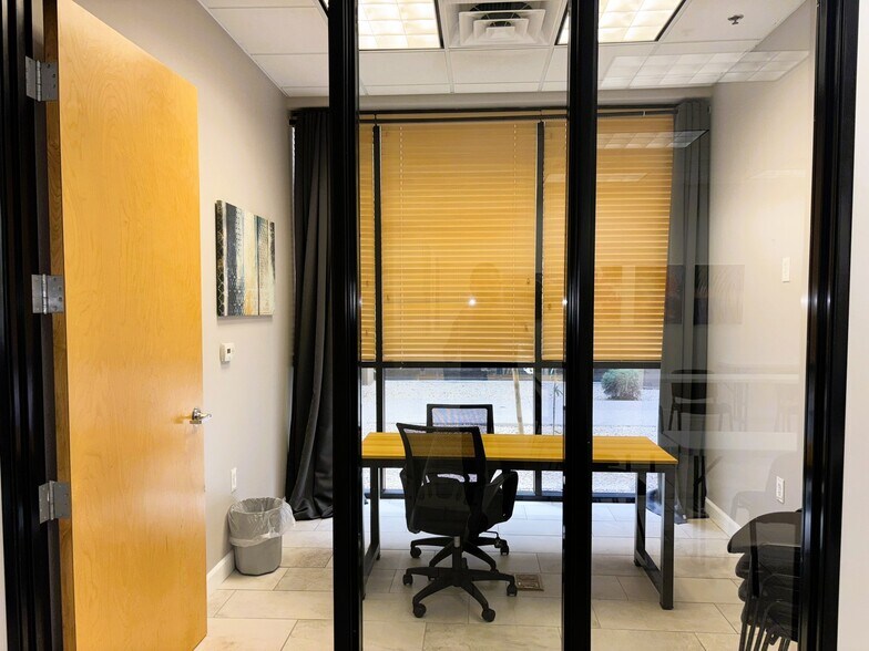 More Photos Of 80 N McClintock Dr, Chandler Medical For Sale