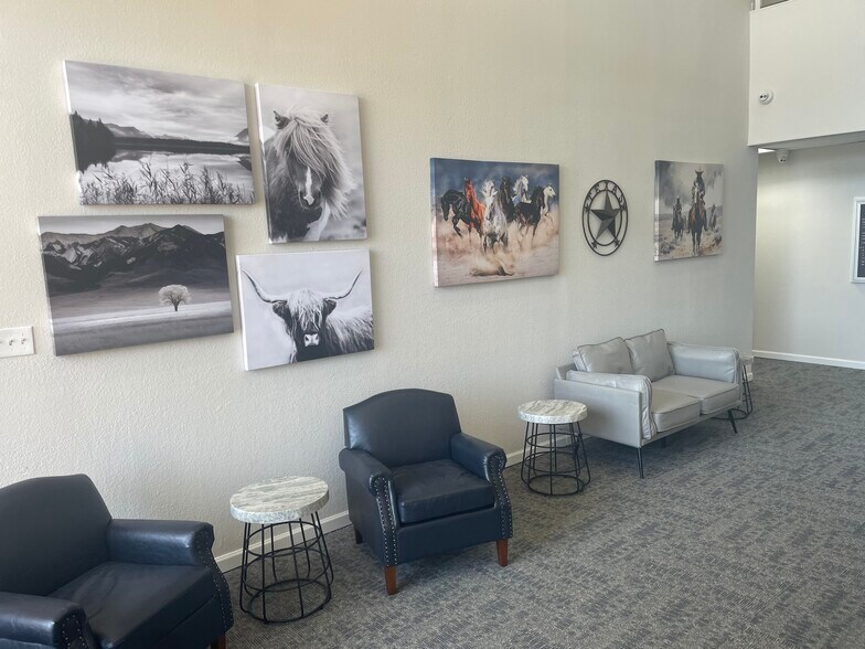 More Photos Of 3960 Broadway Blvd, Garland Office For Lease