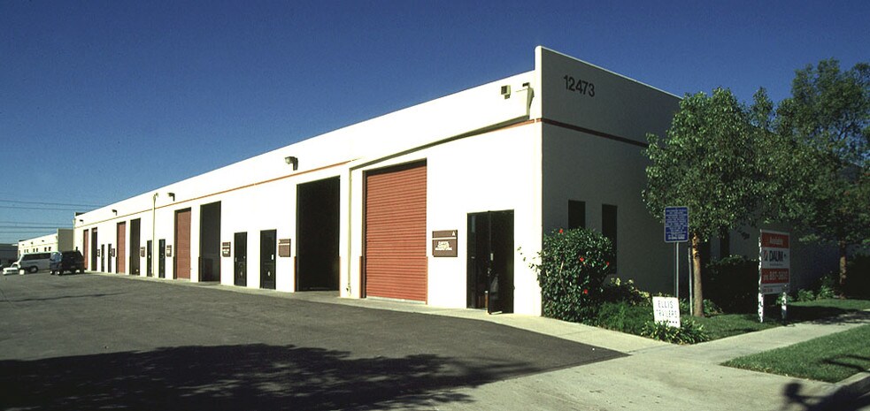 More Photos Of 12473 Gladstone Ave, Sylmar Warehouse For Lease