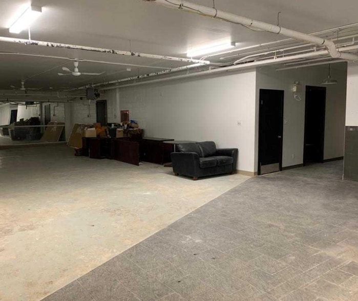 More Photos Of 10140 101 Ave, Lac La Biche Office For Sale