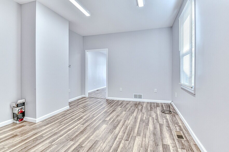 More Photos Of 137 Main St, Sayreville Storefront Retail Residential For Lease