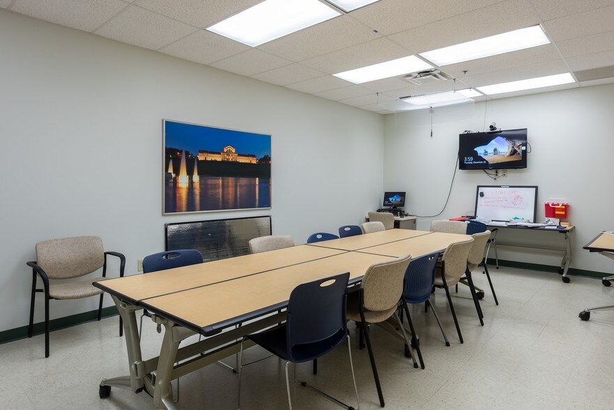More Photos Of 2727 Washington Ave, Saint Louis Medical For Sale