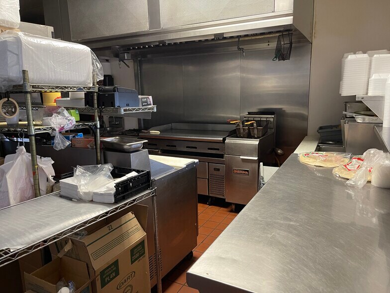 More Photos Of 15409 W Greenway Rd, Surprise Storefront For Lease