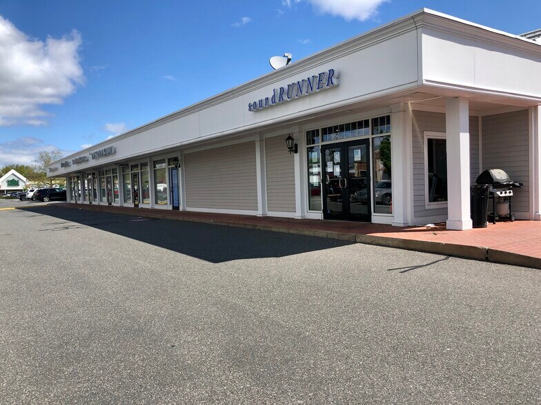 More Photos Of 63 Hebron Ave, Glastonbury Storefront For Lease