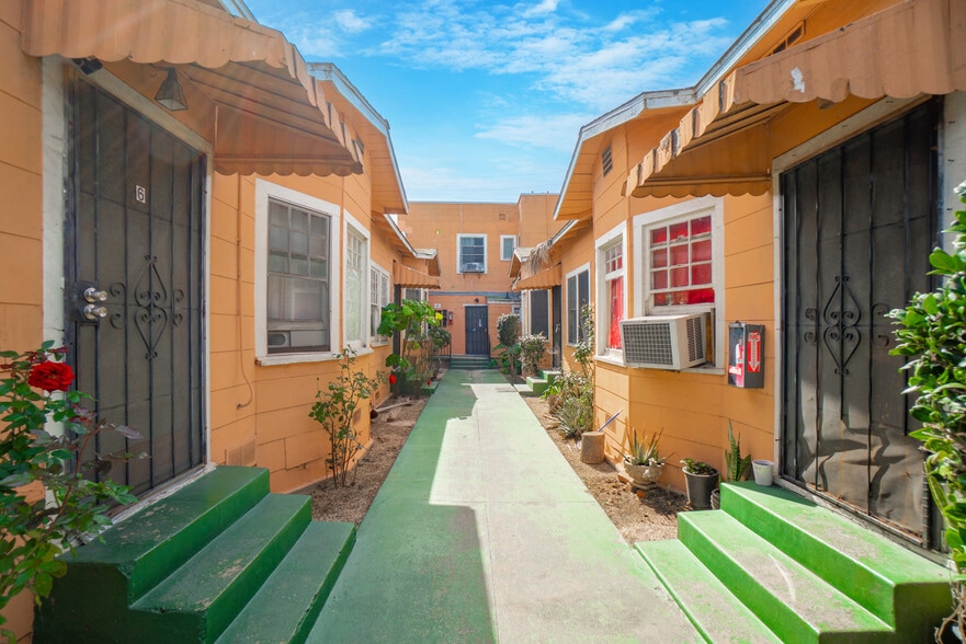 More Photos Of 426-430 E 17th St, Long Beach Apartments For Sale