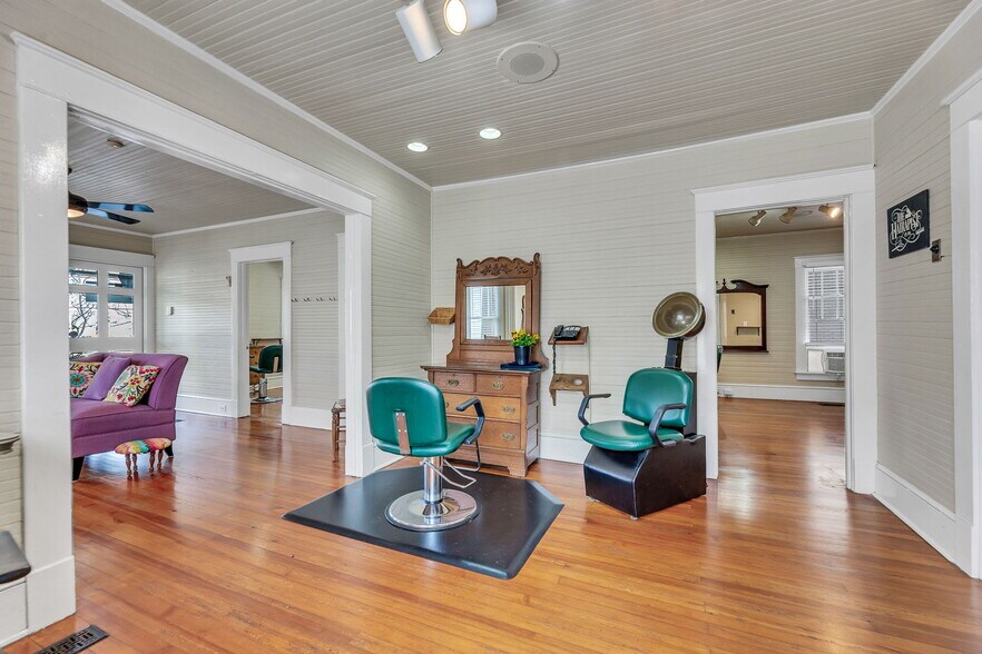 More Photos Of 104 State St, Greensboro Freestanding For Sale