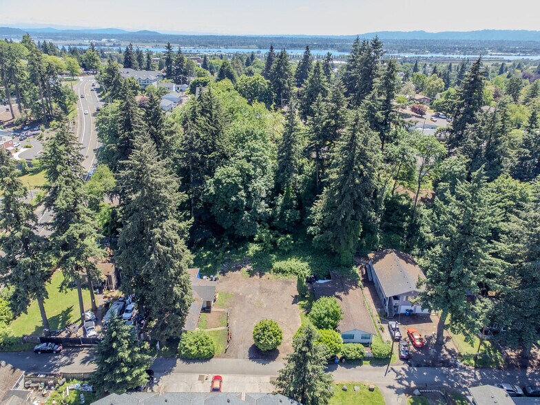 More Photos Of 2713 E 19th St, Vancouver Apartments For Sale