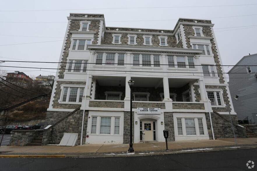 More Photos Of 75 S Main St, Phillipsburg Office For Lease