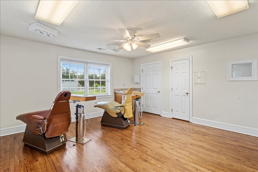 More Photos Of 492 W Main St, Forest City Freestanding For Sale