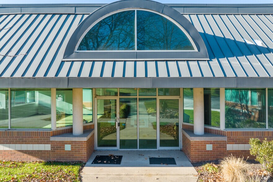 More Photos Of 925 Harvest Dr, Blue Bell Unknown For Lease