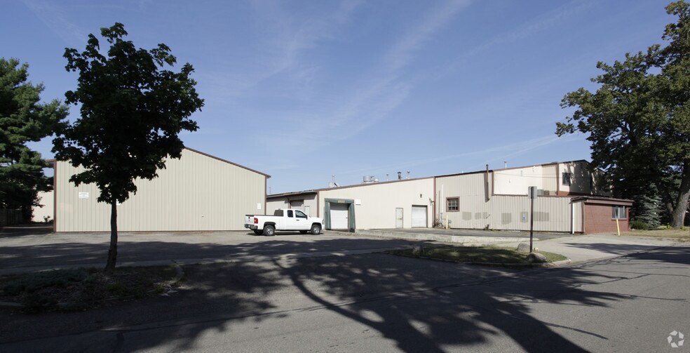 More Photos Of 403 S Jefferson St, Sturgis Manufacturing For Lease