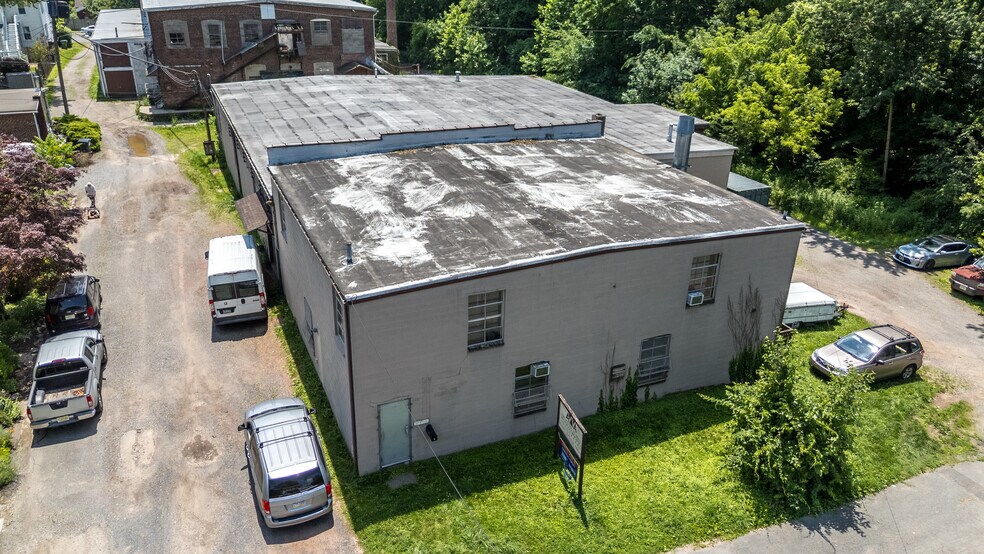 More Photos Of 4 7th St, Frenchtown Distribution For Sale