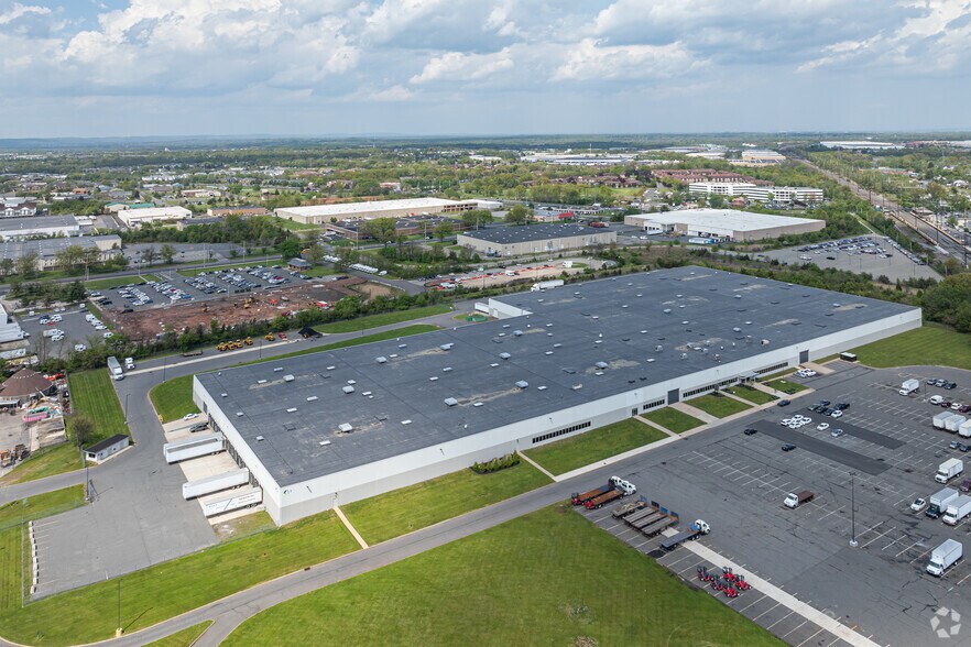 More Photos Of 1 Truman Dr S, Edison Warehouse For Lease