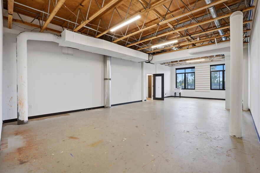 More Photos Of 9493 N Government Way, Hayden Office For Sale