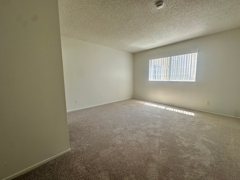More Photos Of 3911 Verdugo Rd, Los Angeles Apartments For Sale