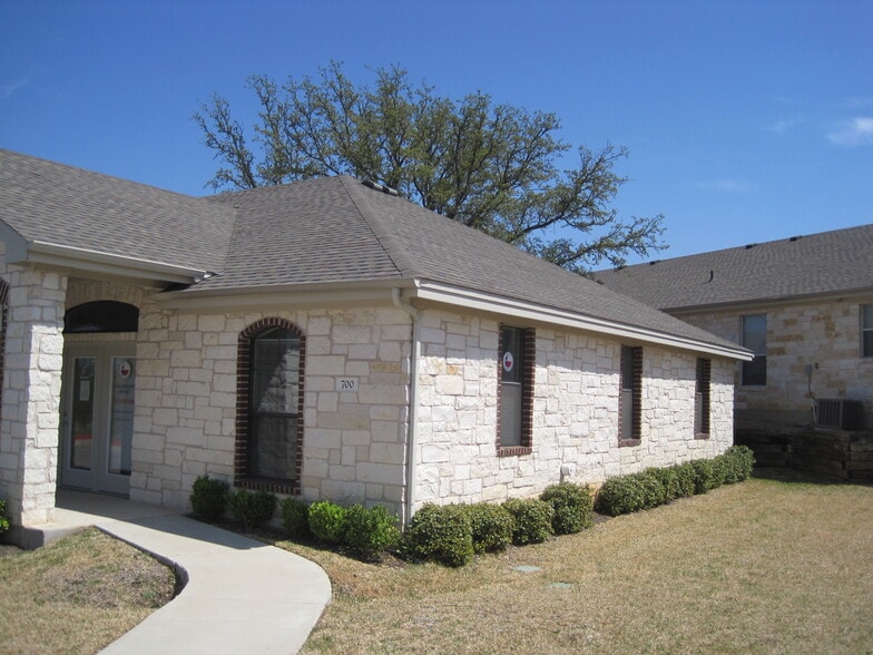 More Photos Of 3000 Joe Dimaggio Blvd, Round Rock Office For Lease
