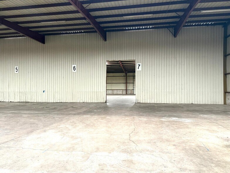 More Photos Of 2303 Santa Rita Ave, Laredo Industrial For Sale