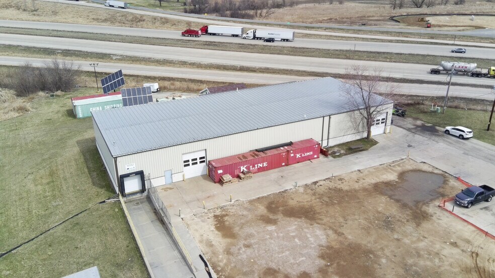 More Photos Of 410 Haugen Rd, Edgerton Light Manufacturing For Lease