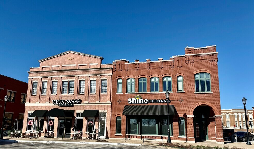 More Photos Of 300-900 Parker Sq, Flower Mound Unknown For Lease