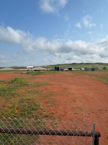 More Photos Of 2042 125th Avenue NW Ave, Watford City Warehouse For Sale