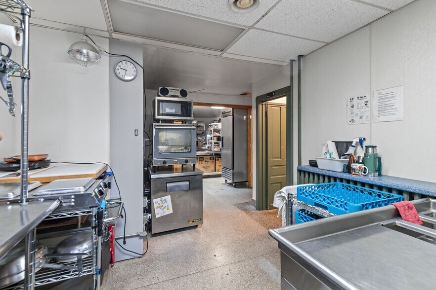 More Photos Of 114 N Capron St, Berlin Restaurant For Sale