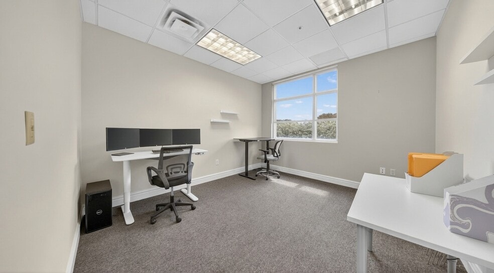 More Photos Of 10900 NW 25th St, Doral Office For Lease
