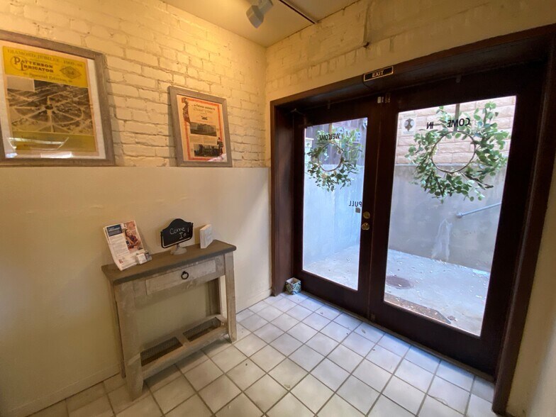 More Photos Of 355 W Las Palmas Ave, Patterson Office Residential For Sale