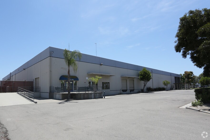 More Photos Of 11700 Monarch St, Garden Grove Warehouse For Sale