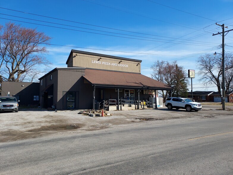 More Photos Of 5792 Lewis, Ida Convenience Store For Sale