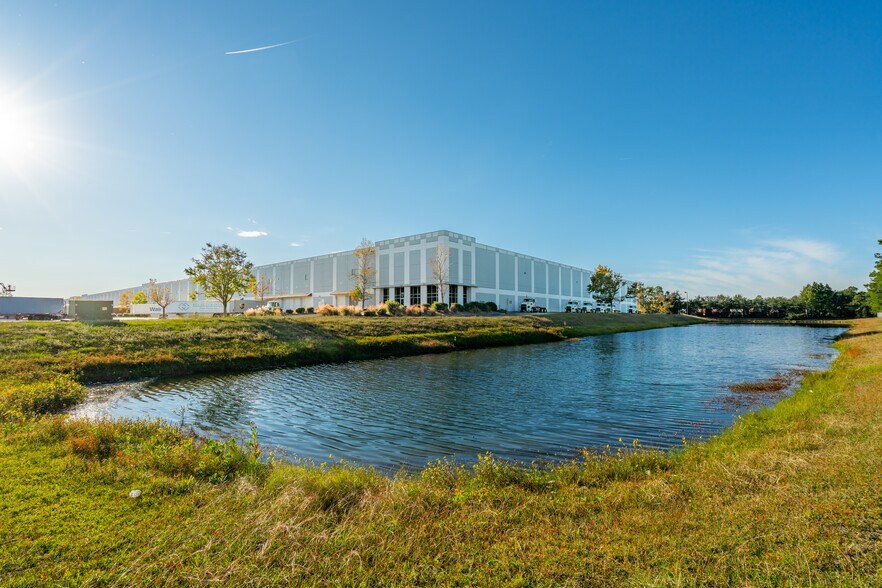 More Photos Of 1980 Technology Dr, Charleston Distribution For Lease