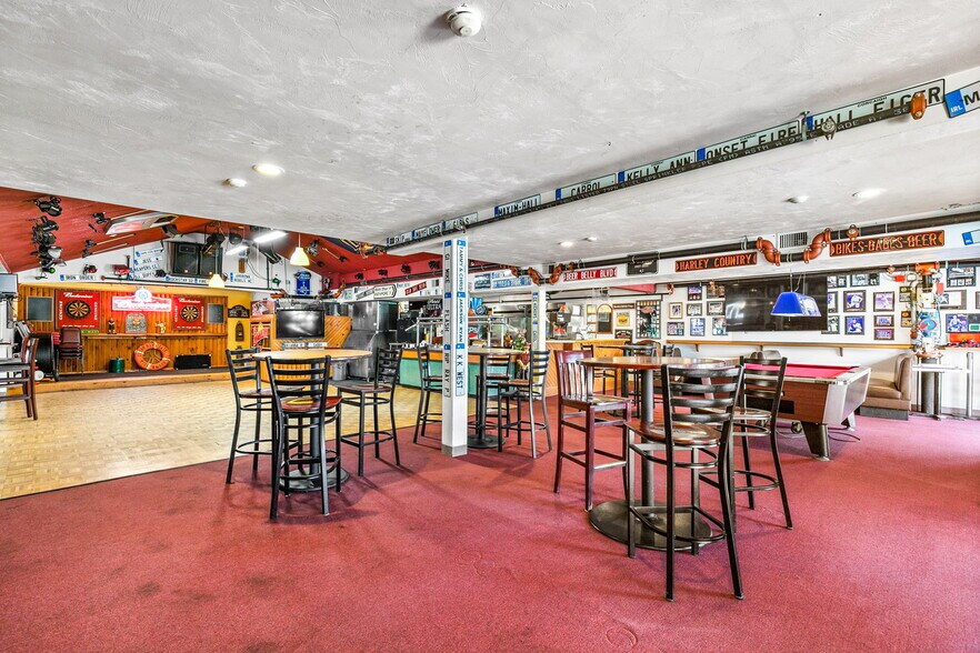 More Photos Of 270 Onset Ave, East Wareham Restaurant For Sale