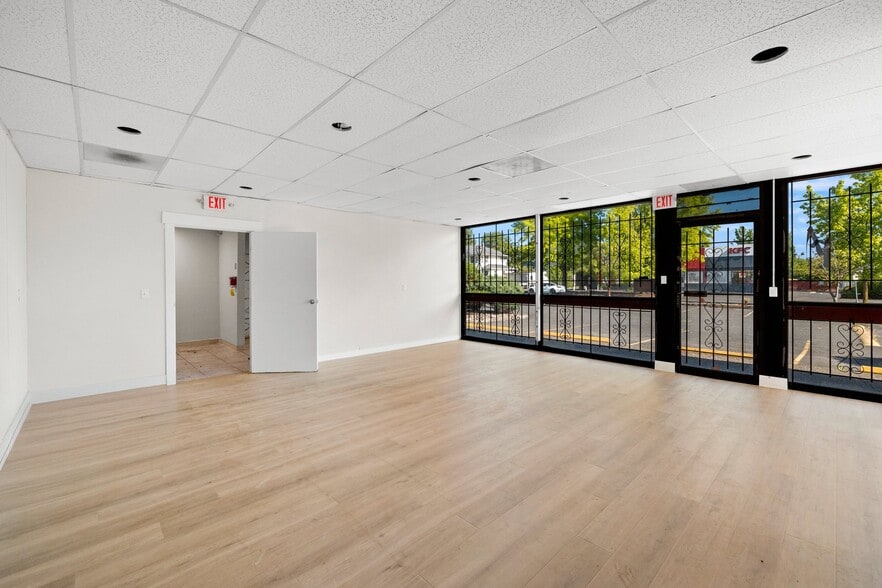 More Photos Of 5601 NE Martin Luther King Jr Blvd, Portland Freestanding For Lease